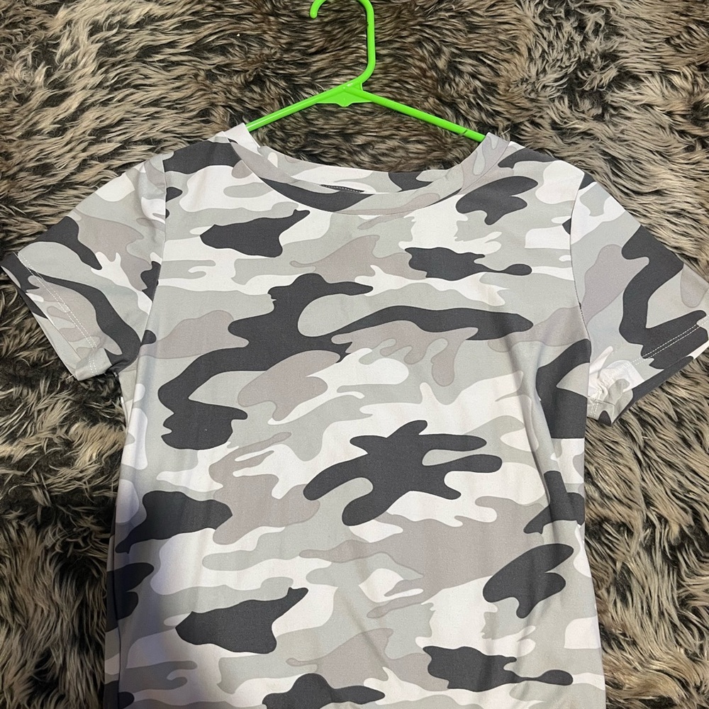 Streetwear Society Gray and Black Camouflage Tee